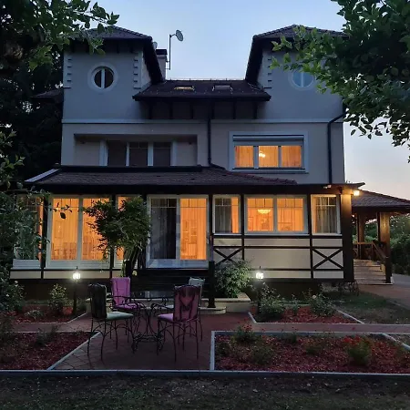 Holiday home Great Lane House