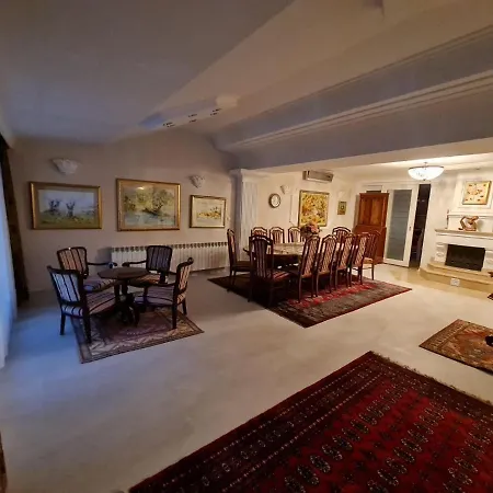 Great Lane House Holiday home *